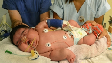 Mother Gives Birth to 13.47 Pound Girl in Germany