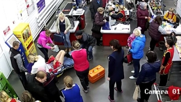 Russian Woman Gives Birth at Supermarket Till in Just 11 Minutes