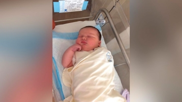 Woman Gives Birth to 14-Pound Baby