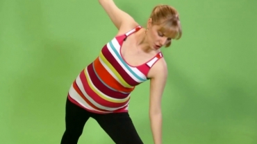 Prenatal Yoga: Extended Triangle Pose (Utthita Trikonasana)