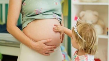 How and When to Tell Your Kids You Are Pregnant?
