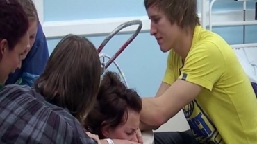 Water birth - Lydia & Phil's amazing Waterbirth | One Born Every Minute