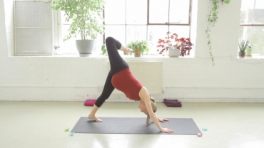 Pregnancy Yoga - Yoga for Hips and Lower Back Relief