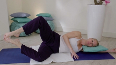 Prenatal Pilates: Side Lying Clam
