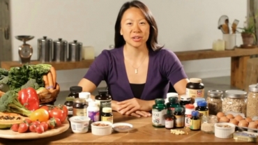 Should Pregnant Women Take a Prenatal Vitamin?