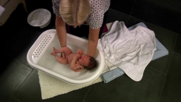 Top Tips from the Experts on Bathing Your Newborn Baby