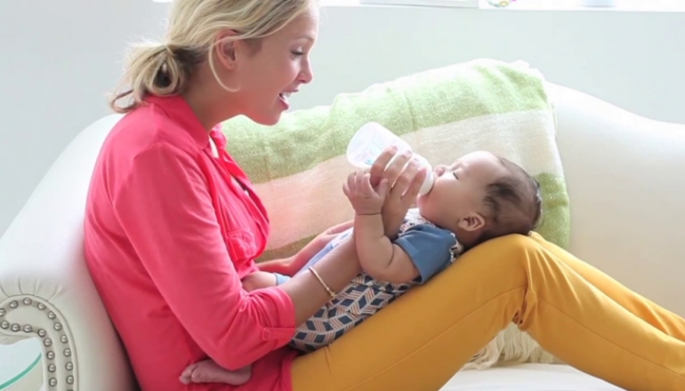 Developmental Milestones for Baby: Second Month