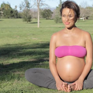 Aromatherapy: How To Soothe Anxiety During Pregnancy