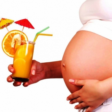 Is it Safe to Drink Little Alcohol While Pregnant?