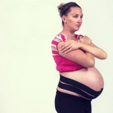 Kinesiology Tape for Pregnancy (Transverse Abdominals)
